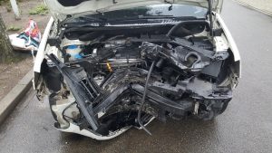 Kapotte auto, voor schade