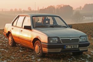 Oude opel sloopauto